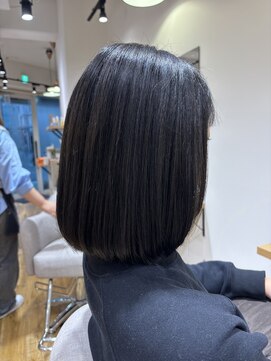 ジーナ(ZINA) 黒髪ボブ