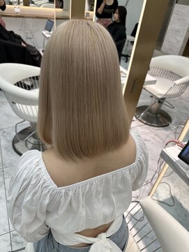 ロンドルピナス 小倉(Lond Lupinus) ミディアムヘア暗めカラー/デザインカラー/フェイスフレーミング