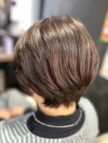 ナゴミ(NAGOMI)&nbsp;40代からの艶ショート｜丸み×ブラウンで若見えスタイル