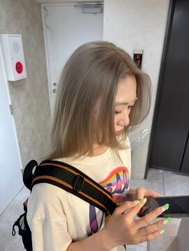 ジゼル 筑紫野(GiseL) ホワイトブロンド