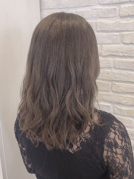 美容室 パルス 静岡鷹匠店(PALS) ベージュ