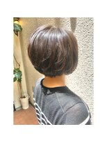 コニ(Coni) ♪小口真裕紀♪小顔効果◎ミニボブひし形シルエット