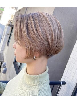 ジーナ(XENA) ハイベージュ