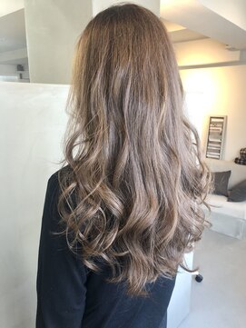 グラット(grAt) ☆王道ロングのゆるふわ巻き☆