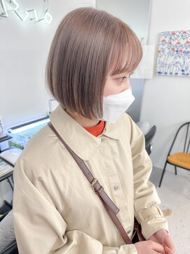 ヒビヲ(HIBIO) ダブルカラーベージュカラーハイトーンカラーケアブリーチボブ