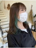 ターコイズグリーンのインナーカラー
