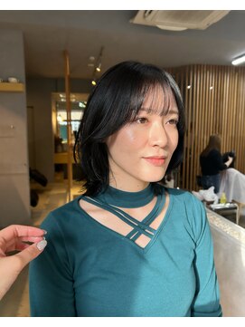 ミー(mii) 【mii】くびれボブ/ブルーブラック