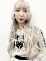 ココ 原宿(KOKO)&nbsp;ブロンド黒髪小顔クラゲヘアーオリーブグレーココアベージュ