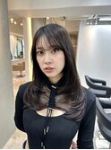 大人前髪アイスグレー韓国小顔レイヤー重めロングオリーブ