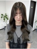 オリーブグレージュ