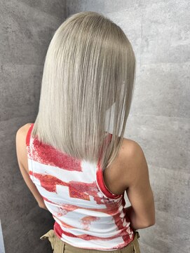 ルイス(L'wis) ホワイトグレージュ