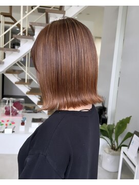 ヴィル(VILLE) ショート/ボブ/レイヤーカット/顔まわりカット/髪質改善/鈴鹿