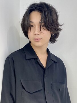 ユーフォリア 渋谷グランデ(Euphoria SHIBUYA GRANDE) フェザーパーマ　カルマパーマ　色気ウルフ　MOMO