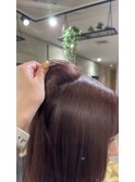 ピンクベージュ