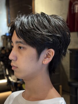 ニゲラ 町田(NIGELA) ナチュラルショートフェザースタイル