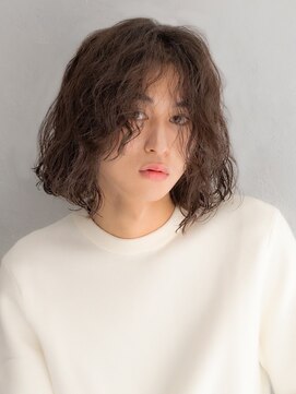 アース 三田南ウッディタウン店(HAIR&MAKE EARTH) 大人色気◎センターパートミディアム×ルーズスパイラル