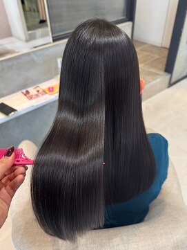 柔らか艶髪質改善縮毛矯正