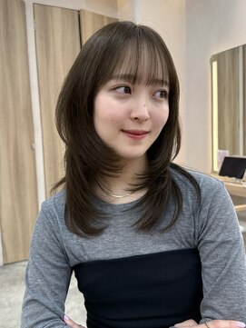 ウェイズトウキョウ 新宿店(Ways TOKYO) 前髪ありミディアムレイヤーカット顔まわり透明感カラーベージュ