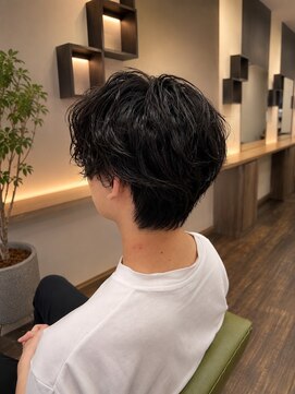 セントラル(CENTRAL) フェザーパーマ×センターパート