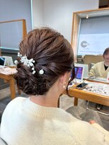 エヌアンドエー 草加店(N&A)&nbsp;パールアクセが映える上品シニヨンヘア