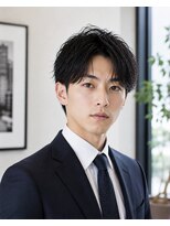 MEN's Baguz MEN'Sカット/ MEN'Sパーマ/ MEN'Sカラー 好印象を引き出す大人のニュアンスパーマセンターパートビジネス