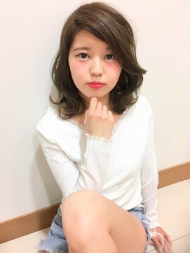 エルパティオ(EL PATIO) ミントグレージュの伸ばしかけミディ