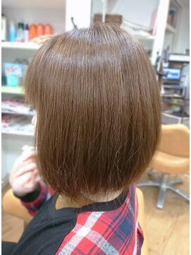 トゥエンティーフォー 和泉店(24) 大人のツヤボブ