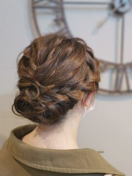 ヘアセットサロン ミント(Hair set salon MINT) ナチュラルハーフアップスタイル