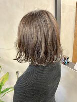 スワッグ(Swag)&nbsp;オリーブ　ミディアムボブ