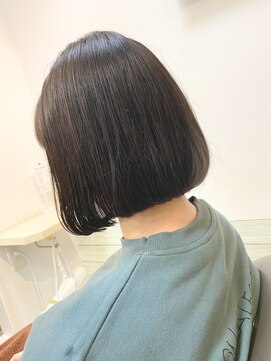 ヘアーメイク ヴァンセット HAIR & MAKE VINGT-SEPT ばっさりカット！ボブスタイル