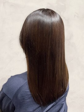 シンリア(ShinLia) 20代30代40代大人可愛い髪質改善カラー艶感ストレート透明感