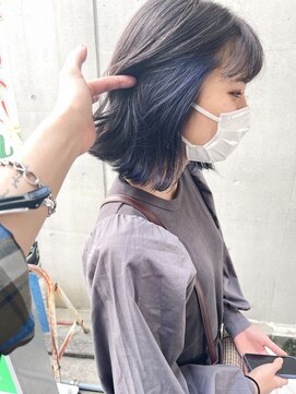 エミス バイ メルト 吉祥寺(emis by melt) 【堀惠洋平】インナーカラー ボブ ネイビーブルー イヤリング