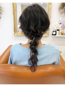 ヘアーサロン シム(hair salon Cime) 編みおろしアレンジ【Cime】