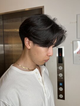 エクリ 麻布十番(equri) 前下がりセンターパート