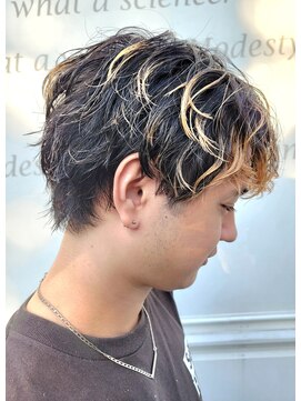 六本木美容室 白金店 センターパート/ハンサムショート/ツーブロック/黒髪/マッシュ