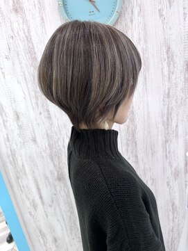 ルヴェール 茜部店(Le Vert) 白髪ボカシハイライトxショートスタイル☆