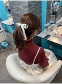 三つ編みのポニーテール