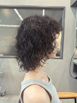 ネアー 新潟(NEER) レイヤーカット/スパイラルパーマ[新潟駅/万代］