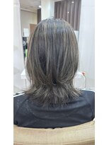 ムーア(MUA)&nbsp;アッシュ×ハイライト