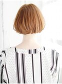 センターパートのニュアンスカールボブスタイル