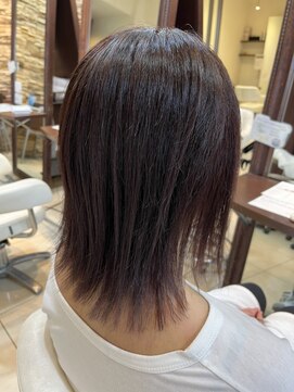 クララ ジョウシン(CLALA Joshin) 外ハネスタイル