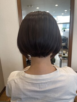 ジーン 高円寺(gene) ショートボブ【ハイライト /白髪ぼかし/ハイライト/ 高円寺】