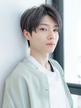 イオ 本厚木(io) センターパートニュアンスパーマコンマバングアッシュブラック