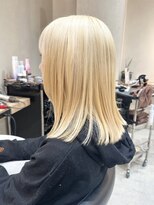 ヒビヲ(HIBIO)&nbsp;ショートボブミルクティーベージュハイトーンカラーダブルカラー