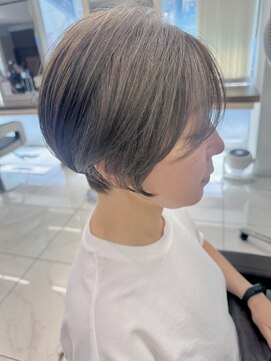 アッシュ 下北沢店(Ash) 白髪ボカシカラーのハンサムショート