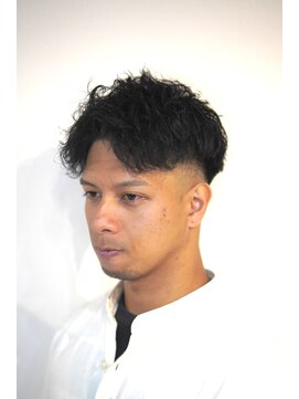 髪工房ケンズ 上新庄(髪工房ken's) アップバングフェード!