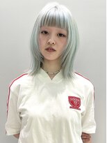 ノラ シンディ(NORA CYNDY)&nbsp;ブリーチハイトーンペールミントブルーカラー顔周りレイヤー