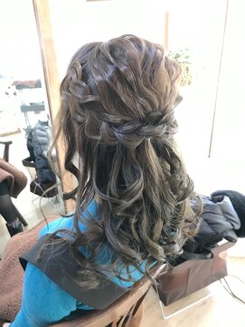 ロカット サロン(Roquat Salon) お呼ばれハーフアップアレンジ【ヘアセット 立川/国分寺/立川】