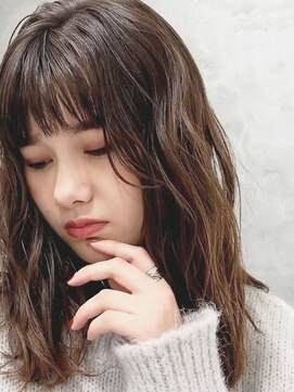 オリンテ バイ レシッド 表参道(orente by rcid) セミロングシアーウェーブ顔周りレイヤーカット×カーキベージュ