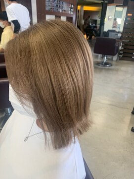 サロン クラッチ クリエイティブ コンセプト(salon CLUTCH creative concept) light beige